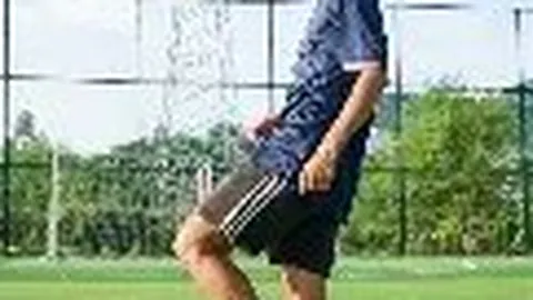 “特尔施特根与什琴斯尼友情深厚，闲暇时光常相聚”